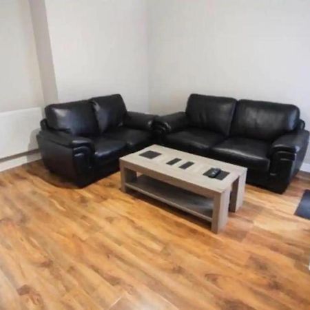 Host Liverpool - City Centre Townhouse, Group Friendly & Parking Exterior photo