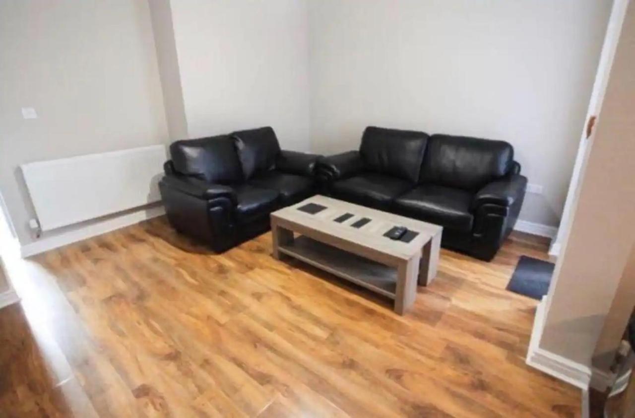 Host Liverpool - City Centre Townhouse, Group Friendly & Parking Exterior photo